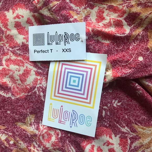 ✨HOST PICK✨NWT-LuLaRoe Perfect T - Picture 6 of 7